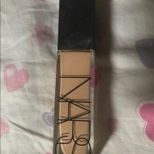🌹 NARS Natural Radiant Longwear Foundation 🌹